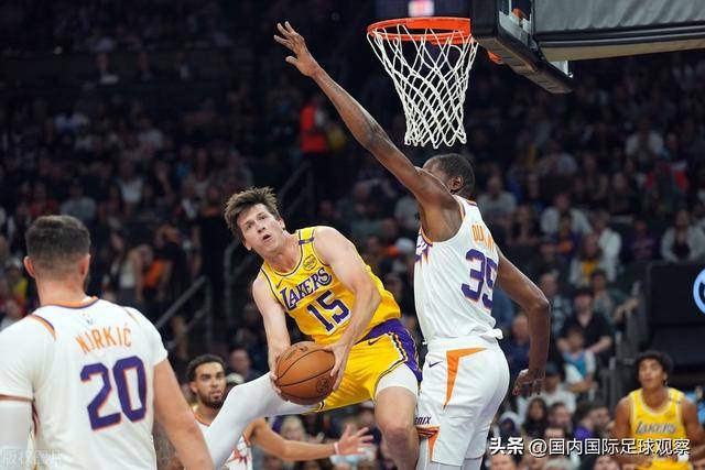 哈登26+11快船逆转热火回第6 活塞险胜尼克斯